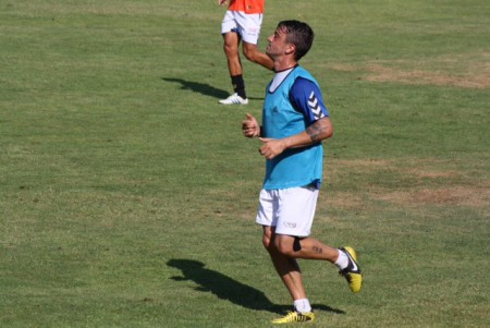 Jonathan Valle en el mismo partido.